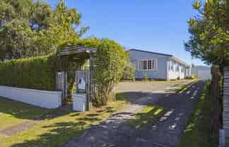 6 Teoti Street, Paraparaumu Beach