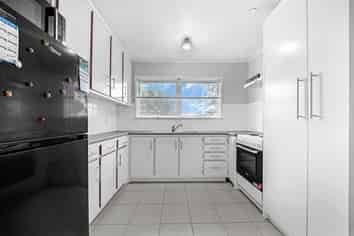 1/2 Arthur Road, Hill Park