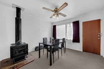 1/2 Arthur Road, Hill Park