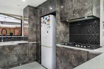 14B Evans Road, Weymouth