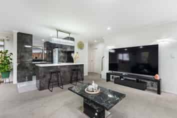 14B Evans Road, Weymouth