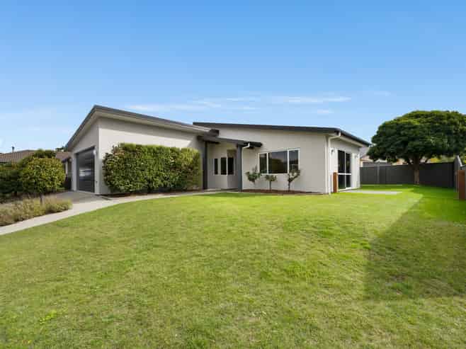 6 Crabbe Place, Cromwell