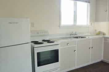 2/8 Dover Street, Saint Albans