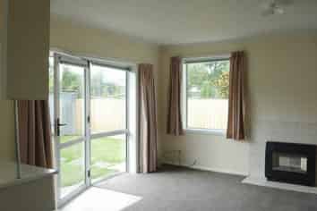 2/8 Dover Street, Saint Albans