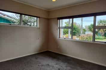 52 George Point Road, Onerahi