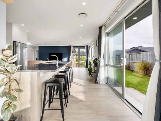 9 Kowaro Street, Rototuna North