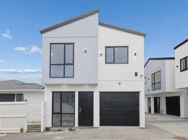 8A Brentford Place, Manurewa
