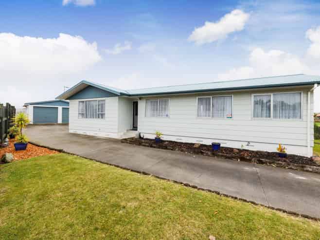 32 Leander Place, Milson