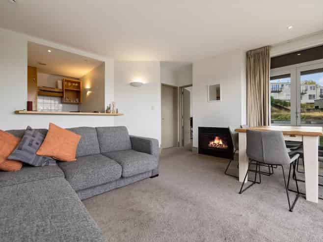 2/23 Adelaide Street, Queenstown Central