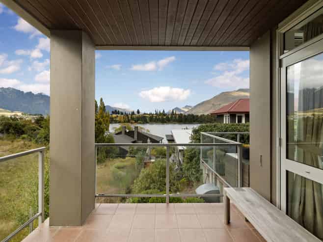 2/23 Adelaide Street, Queenstown Central