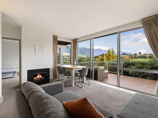 2/23 Adelaide Street, Queenstown Central