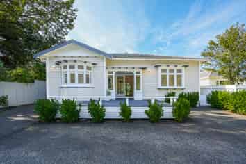 25 Black Beech Street, Birchville