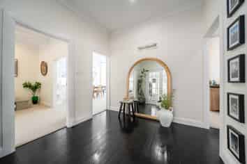 25 Black Beech Street, Birchville