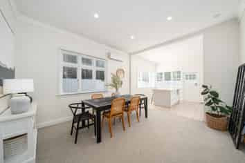 25 Black Beech Street, Birchville