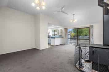 4 High street, Sefton