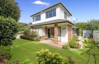 64B Sixteenth Avenue, Avenues