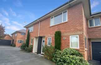 2/113 Clarence Street, Riccarton