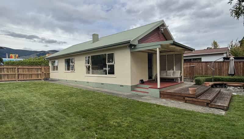 222 Nayland Road, Stoke