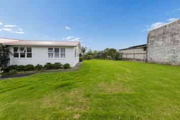 14 Valdale Road, Henderson