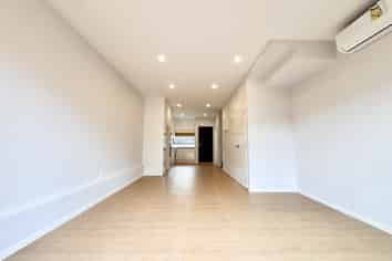 10/72  Taikata, Te Atatu Peninsula