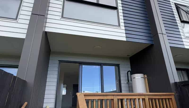 9/17 Barneys Farm Road, Manurewa