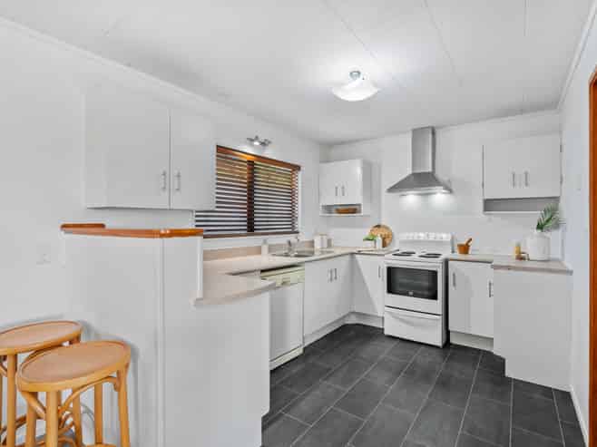 10 Lancewood Rise, Onerahi