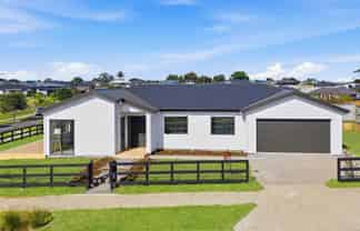 1 Waikohi Avenue, Glenbrook