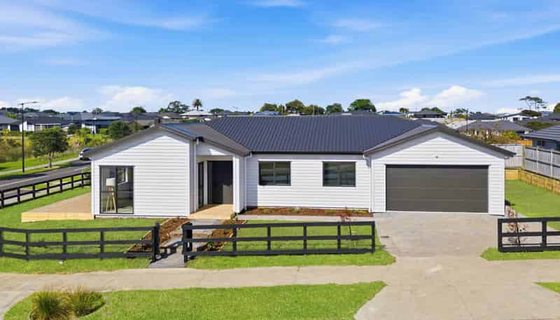 1 Waikohi Avenue, Glenbrook