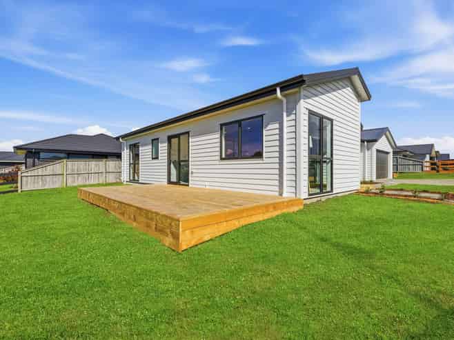 1 Waikohi Avenue, Glenbrook