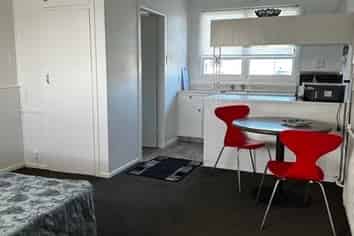 2/279 Fenton Street, Glenholme