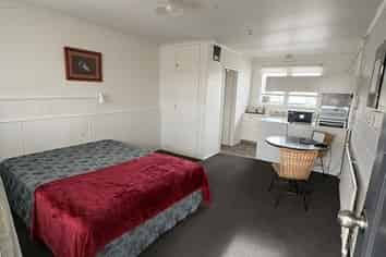 2/279 Fenton Street, Glenholme
