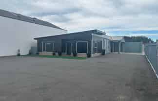 Trade retail, prime location - leasing