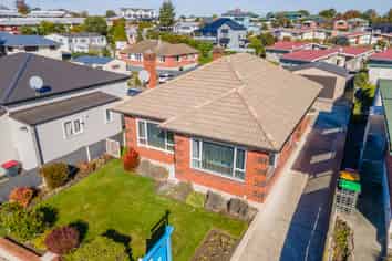 12 Marston Road, Kensington