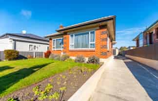 12 Marston Road, Kensington