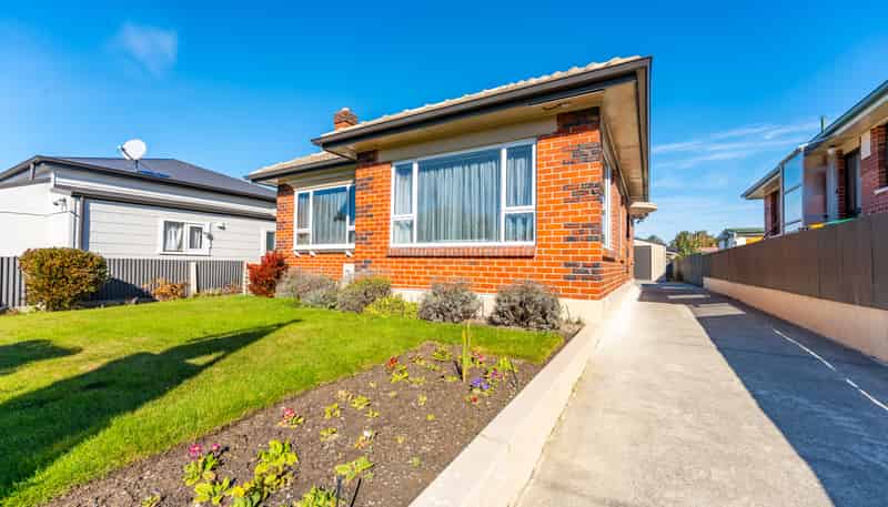 12 Marston Road, Kensington