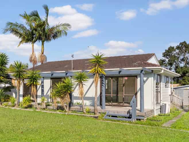 1 Lansdown Place, Papakura