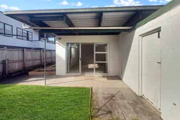 2/32 Canal Road, Avondale