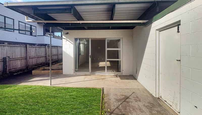 2/32 Canal Road, Avondale