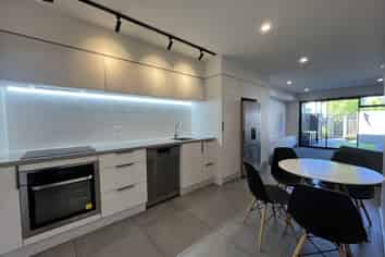 4/361  Madras Street, Christchurch Central