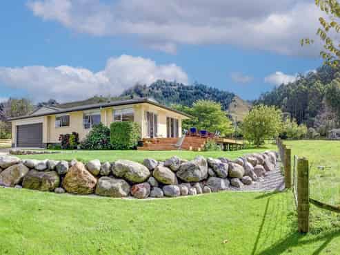 1038 State Highway 4, Upokongaro