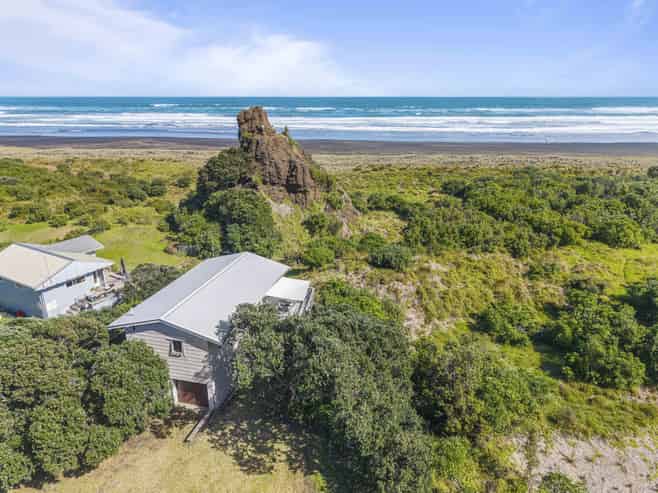 36 North Piha Road, Piha