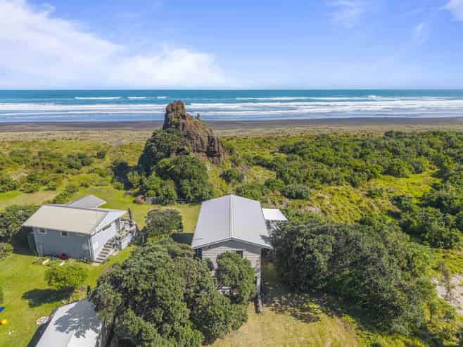 36 North Piha Road, Piha
