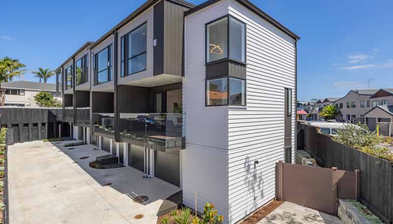 Unit A/17 John Jennings Drive, Oteha
