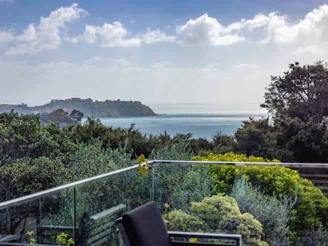 58 Victoria Road South, Onetangi