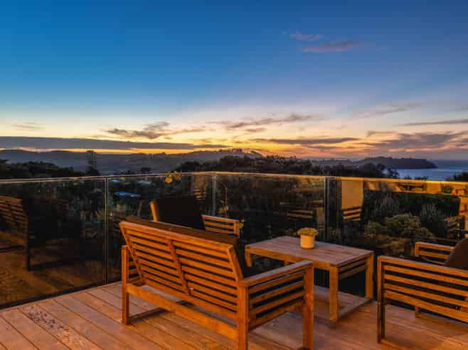 58 Victoria Road South, Onetangi