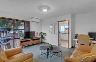 2/2 Greenpark Street, Hoon Hay