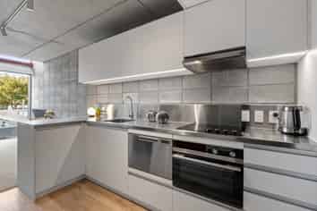 14/28 Martin Square, Te Aro