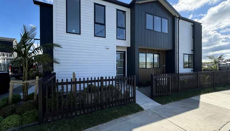 1/73 Te Taruna Drive, Milldale