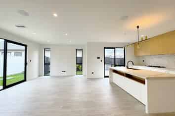 1/73 Te Taruna Drive, Milldale