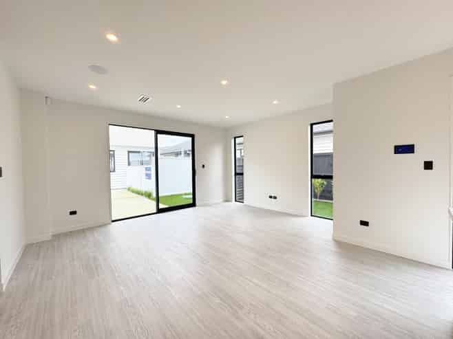 2/73 Te Taruna Drive, Milldale